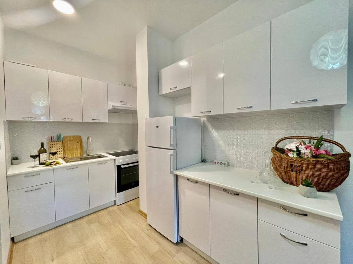 Olive Square Apartment Budva Exterior foto