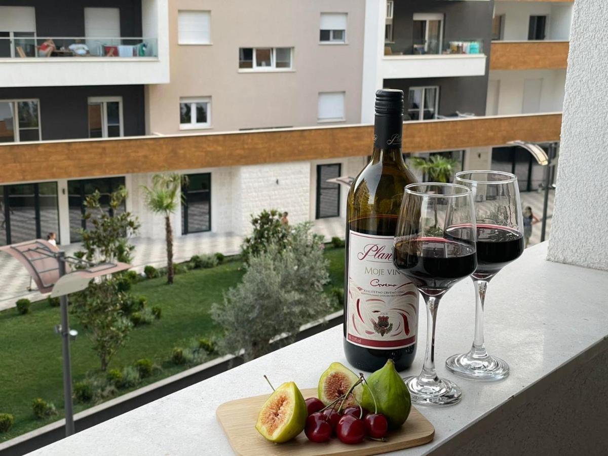 Olive Square Apartment Budva Exterior foto
